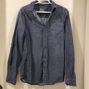 Roots button down size small